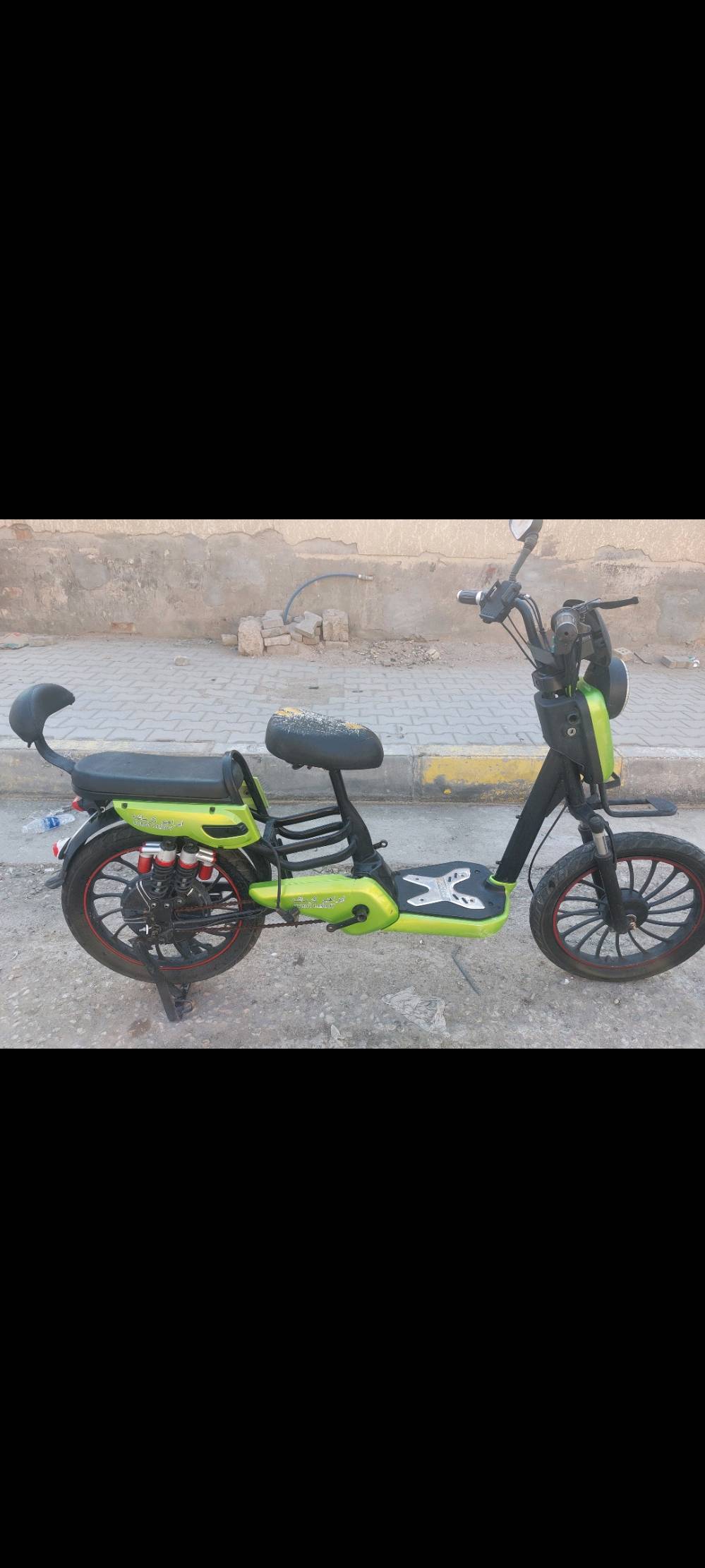 ​معلومات المنتج:
​الحاجة: بايسكل شحن
​اسم الحاجة: بايسكل شحن حجم 20
​الشركة: الريان RAYAN
​الموديل: 2024
​قدرة الملف: 800W
​المواصفات:
​شاشة ديجيتال تحدد العطل، يحتوي على أربع سرع، دبل أمامي دهن، دبل خلفي غاز، يحتوي على مسجل MP3، الضوء عالي ناصي رماش LED، يحتوي على ستاند موبايل، يحتوي على منفذ USB لشحن الهاتف وأشياء أخرى، يحتوي على حساس بريك، يحتوي على مثبت سرعة.
​التواصل:
​الموقع: كربلاء
​رقم الهاتف: ***********