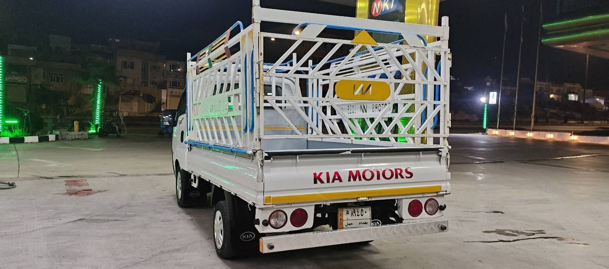 سەرەتابەناوی خوا 
کیا بیلاد 2009
سعری67گەڵا سعری خواربازاڕ
گێڕومە کینەی 2011یە
3000سۆپەر مەکینە ڕەش
تەنها180هەزار ڕۆشتوە
بریکی بەسراوە
کارەبای بەسراوە 
ناوبودی بەسراوە 
چەمچەی بەسراوە 
 6تایەیلوک 
کامل جایزە
تازە داغڵە 
***********
***********
