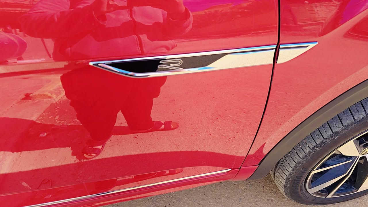 السلام عليكم ورحمه الله وبركاته
Volkswagen Atlas SEL Premium R-Line 2024
‎حجم المحرك 4 سلندر 2000 تيربو
‎عداد المسافة :6000 ميل الف فقط
‎ضرر :   جاملغ امامي صبغ والباب الجنطه مصلحه نفسها
 
‎دعامیە و رادیترات و بجم کلة بلادي
‎اعلی المواصفات 1/1 :
‎بصمة تشغيل
‎بصمة أبواب
‎تشغيل عن بعد (Remote Start)
‎صندوق شفط كهربائي
‎فتحة سقف بانوراما 
دبل اكسل نيضام 4MOTION
‎رادار أمامي (تحديد مسار)
‎رادار جانبي (نقاط عمياء)
‎رادار خلفي (تحذير من الاصطدام)
‎كاميرات محيطية 360
‎5 كاميرا
‎سستم سماعات Harman cardon
‎تحكم وضعيات القيادة Drive Modes 
‎اوتو بارك Auto Park
‎تبريد مركزي لمس
‎كشنات ميموري، خزن
‎كشنات جلد+تدفئة تبريد كشنات كهرباء
داخل اسود بيلادي
كشنات خلفي هيتر
‎هاند بريك بصمة
Android Auto 
Apple Car Play 
‎مانع انزلاق+ABS
شحن موبايل واير ليس جارج
‎شاشة كبيرة لمس
‎حساسات خلفية+ كاميرا 
‎تحكمات استيرن
‎اوتو ستارت Auto start 
‎اوتو ستوب Auto Stop 
‎وبقية المواصفات المعروفة
‎‏‎ 
‎مکان سیارة  الانبار
‎‏‎سیارة رقم اربيل تحويل مباشر
‎‏‎‏‎للاتصال والاستفسار
***********📞
السعر 325 وبيها مجال للطيبين
