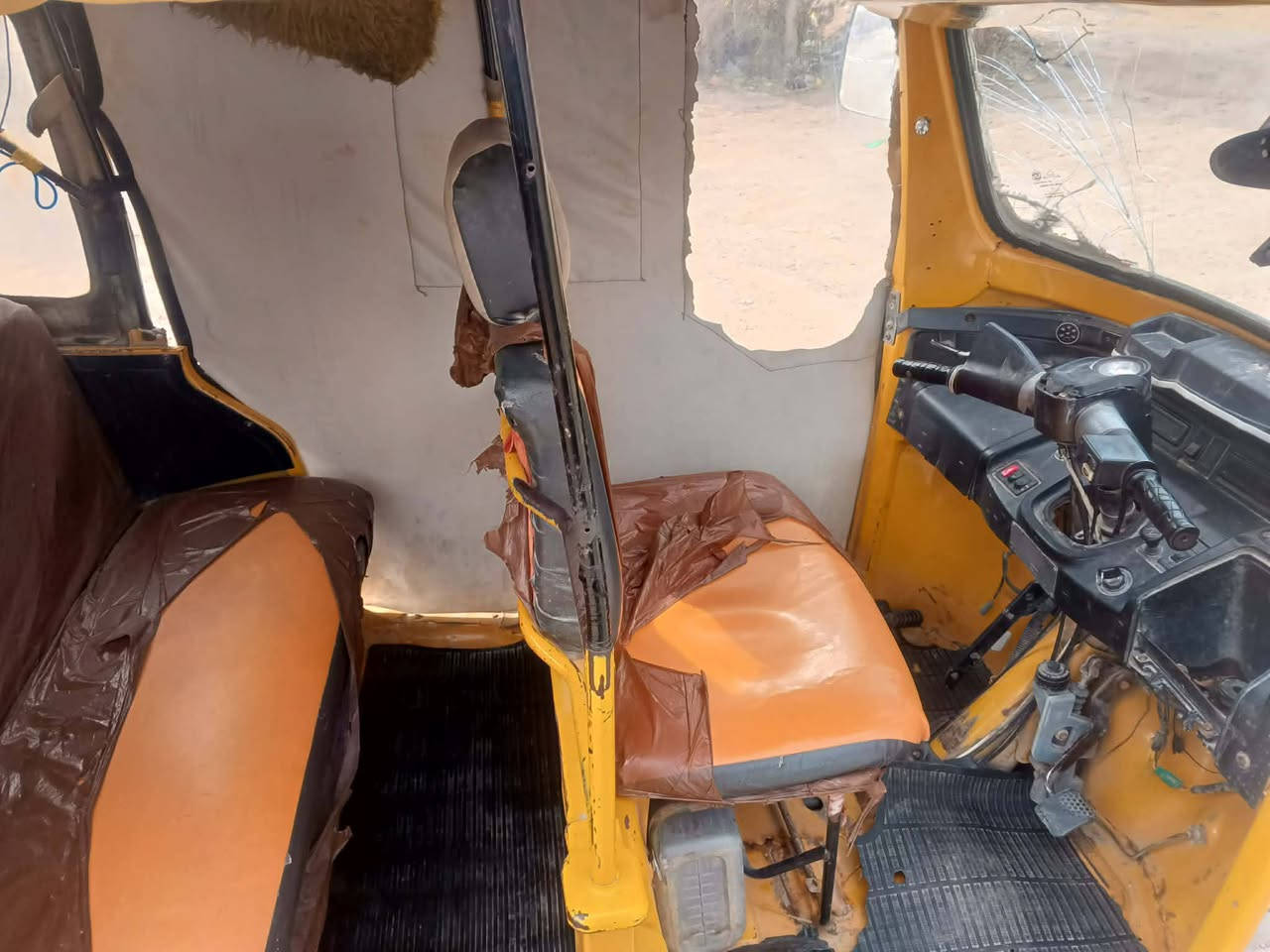 للبيع شراي تصل 

*********** مكاني قاسم
