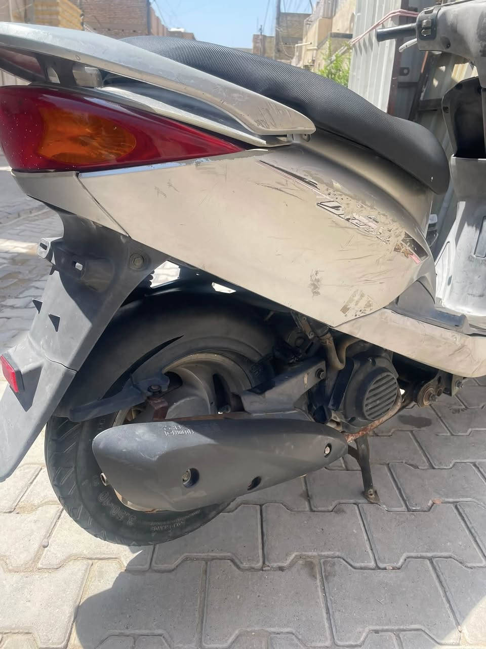 بريز للبيع   مكينة متنسمع كابريتر بلاد كهربائيات كاملة سلف هندر  سعر٦٠٠ وبيها مجال  مكان حرية مدخل البستان. ***********
