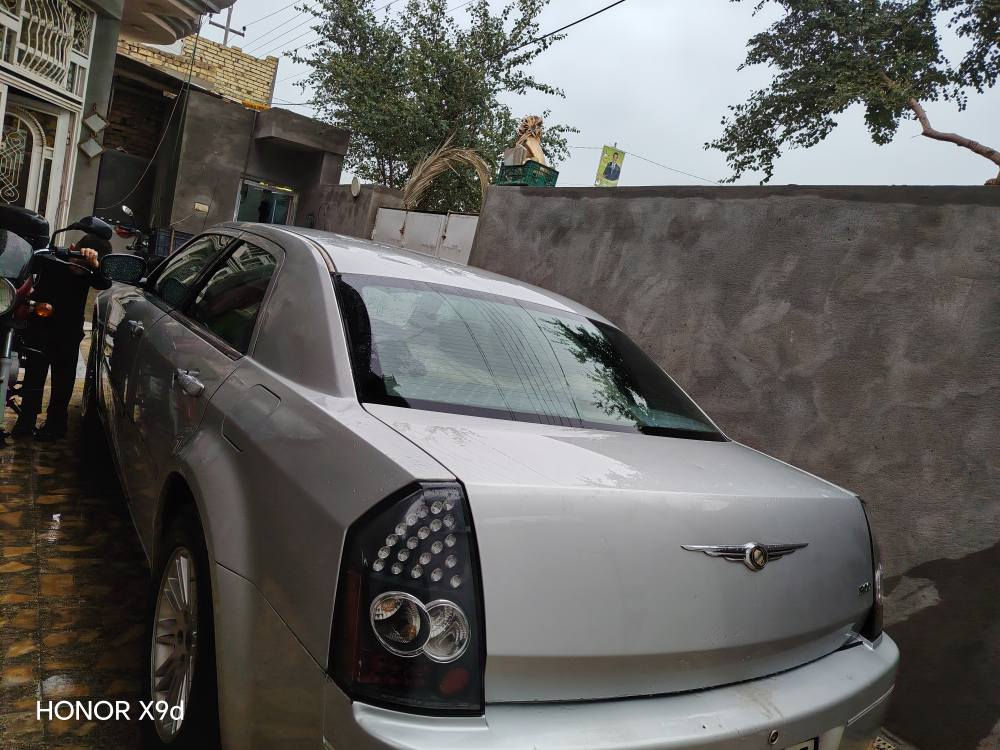 اوبامااربيلية 2007كرايسلرمكينه وكيرعشره لون رصاصي سونارمرفق مع الصورمكان ميسان مجرالكبير  رقم ***********
