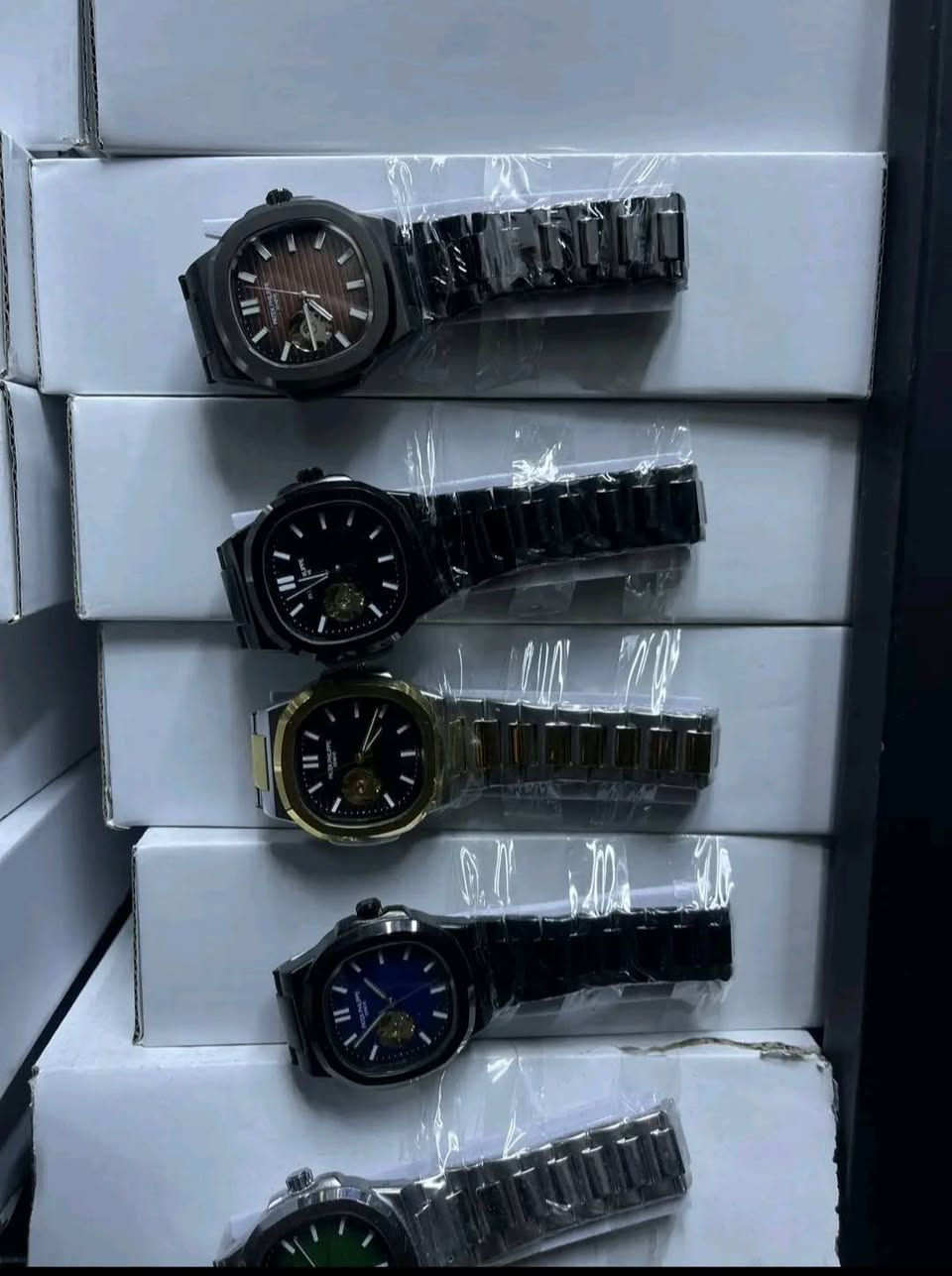 وصلتنا الآن عدة أنواع مميزة من الساعات بسعر مناسب جدًا بالجملة.

سعر القطعة الواحدة فقط ($18).

من يحتاجها فليُرسل لنا رسالة.

التوصيل متوفر إلى جميع أنحاء العراق

We have just received several distinctive types of watches at a very affordable wholesale price.

The price per piece is only $18.

Anyone who needs them can send us a message.

Delivery is available to all parts of Iraq. ⌚📦


**إذا كنت صاحب هذا الإعلان وتريد حذفه لأي سبب، رجاءا أرسل رسالة إلى الدعم الفني**