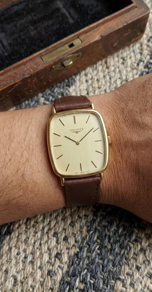 لونجين .نصب تكويك .انتاج 1971م
الابعاد . .عرض 30 . وطول 39
كيس تغليف ذهب 20 ميكرون 
ساعة  ميلين .
مينا كدامك
زمبلك  معلم .
مكنة شبه زيرو .
وقتها ممتاز 
نصبو واحد تكفي 39 ساعة عمل 
وسعرها 235 دولار ...


**إذا كنت صاحب هذا الإعلان وتريد حذفه لأي سبب، رجاءا أرسل رسالة إلى الدعم الفني**