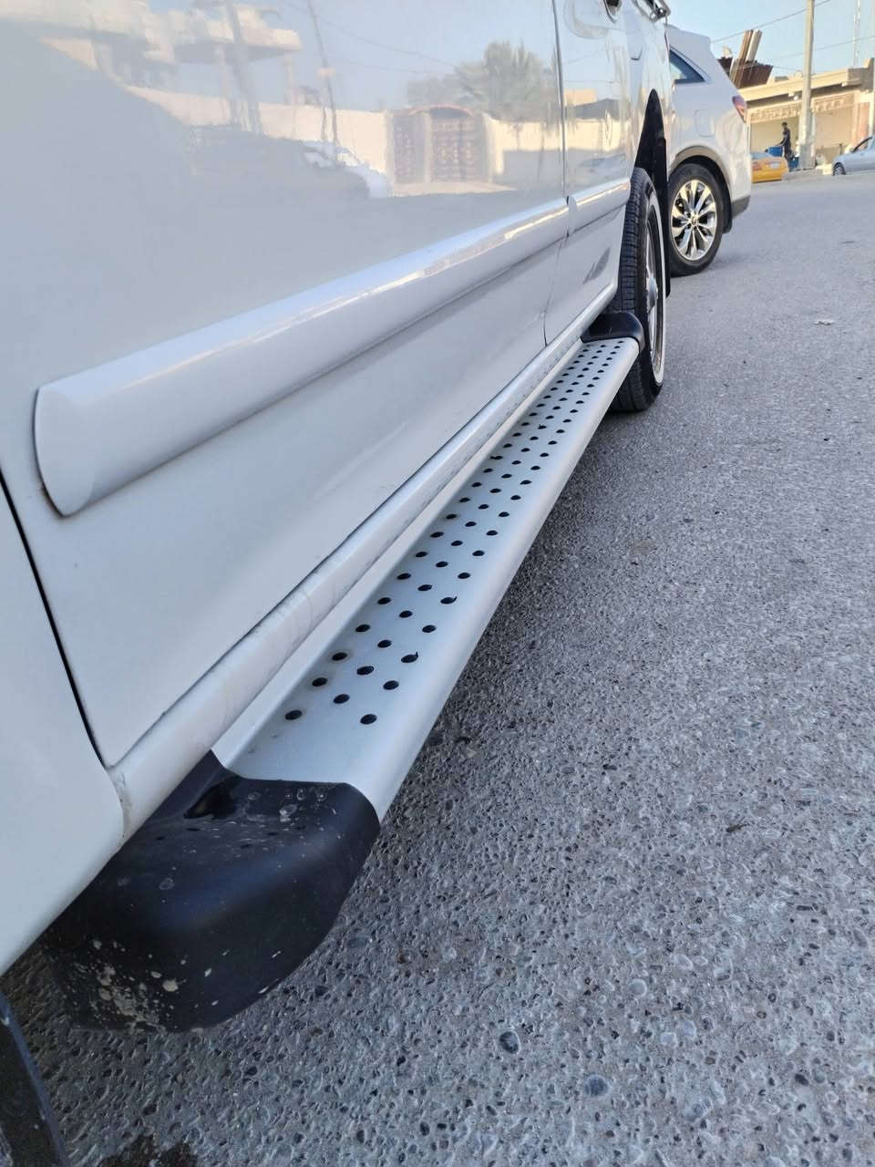 سلام عليكم كريت ويل موديل 2013 مكفوله من ضربه وتبديل رقم بغداد دولي سنويه مجدده 2030 كير محرك حداديه شركه السعر 70 وبيه مجال اتصال *********** العنوان الديوانية
