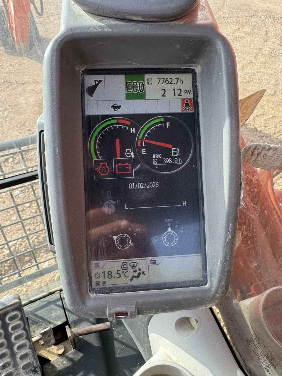 حفار للبيع
G5 موديل 2013 دخول جديد مكفوله كفاله عامه للستفسار علا رقم ‭0782 101 9784‬ مكان العماره المجر الكبير
