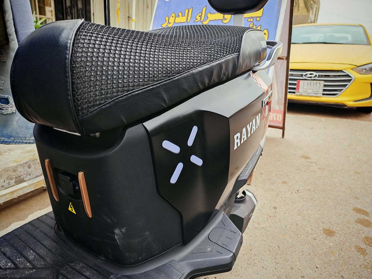 سلام عليكم 
ام عيون الحديث ريان 
بعده زيرو ماشيه 100 كيلو
جديده كلش الدراجه 
دبل بصمه وسويج 
***********
مكاني الدوره او الكراده 
850 وبيه مجال
