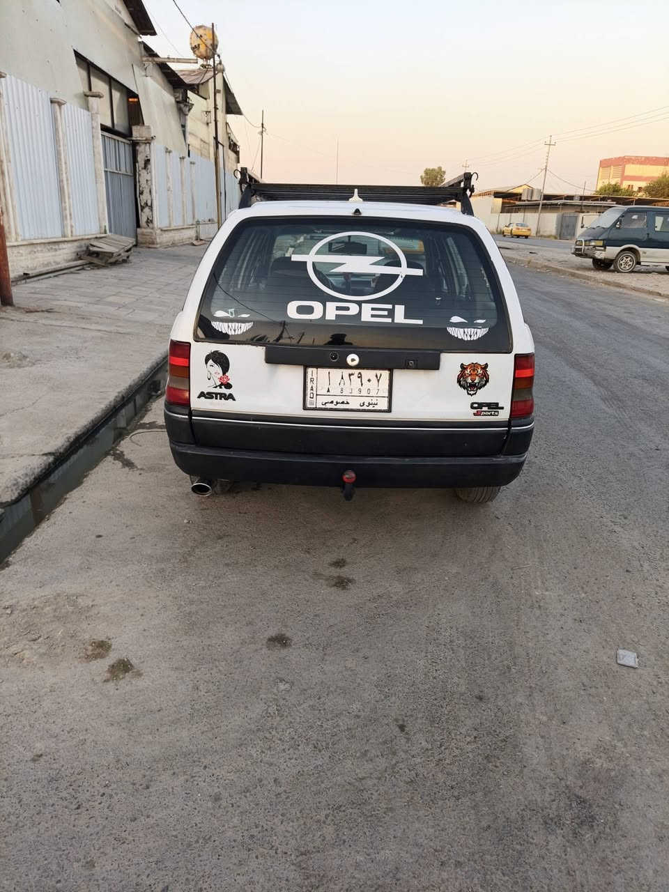 سياره استره استيشن للبيع

موديل 92  مكينه وكير وطخم شرط  
بيها دوير ودوسات صبخ جاملخ الأمامي صبخ بدون دواخل 
السعر  50 بيها مجال  شرط التحويل و الانتصال على هذا ***********
