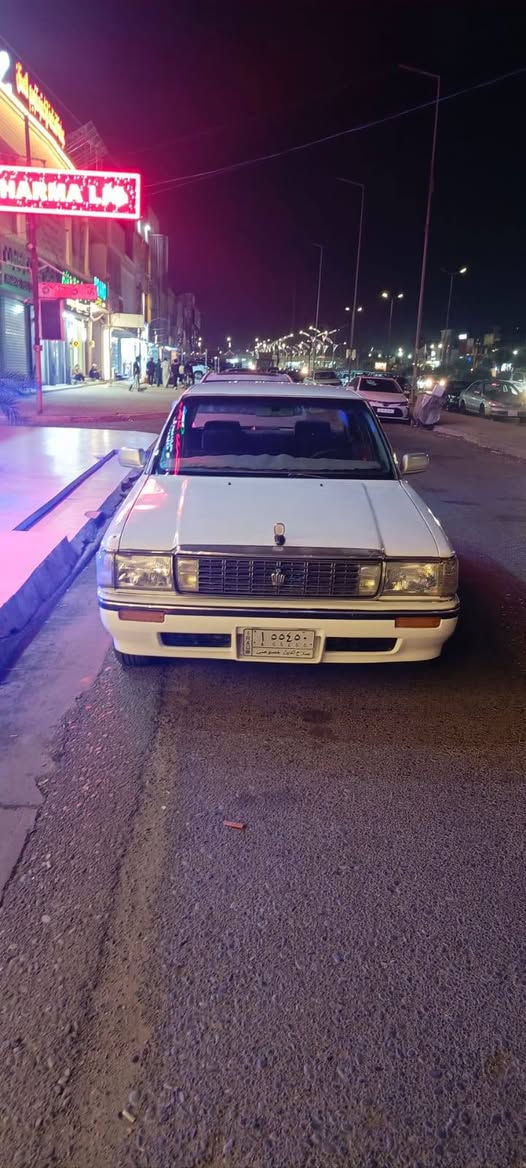 سيدان موديل 1987
محرك بطة وكير بطة 
(محرك وكير شرط)
صدر جديد _تخم تاير جديد _ كهربائيات جديد
بطاقة كوبون بانزين
غرامة صفر شرط التحويل
السعر 45  وبيها مجال مكان السيارة كركوك
لاستفسار ***********
