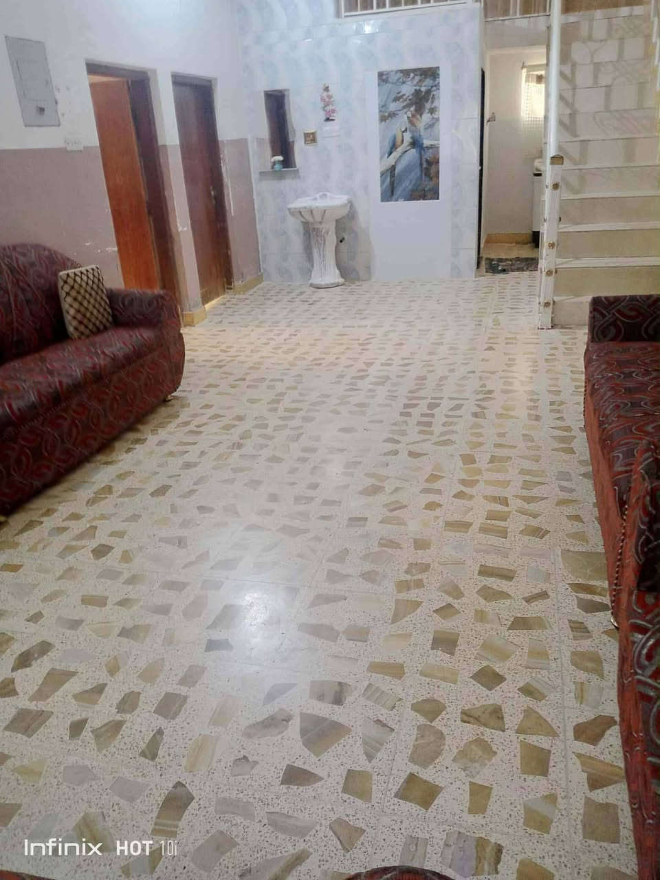 بيت للايجار المكان كصب حي الامير قرب جامعه اللامام جعفر الصادق الاستفسار ع الرقم ***********
