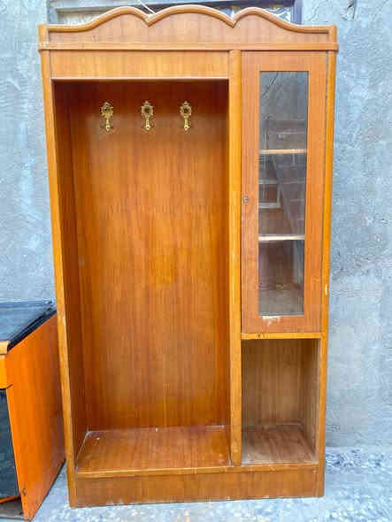 السلام عليكم للبيع زاويه تزكام صاج اصلي ضرر قليل مبين بصوره طباخ نضيف كدام عينك مابي كل مشكله كله شغال فقط هاذي الجوه اصلن هيه تنفتح بس براغيه واكه ولباقي عل فحص بيع مستعجل ثنينهن 125 بيهن مجال نجف حي الشرطه ***********
