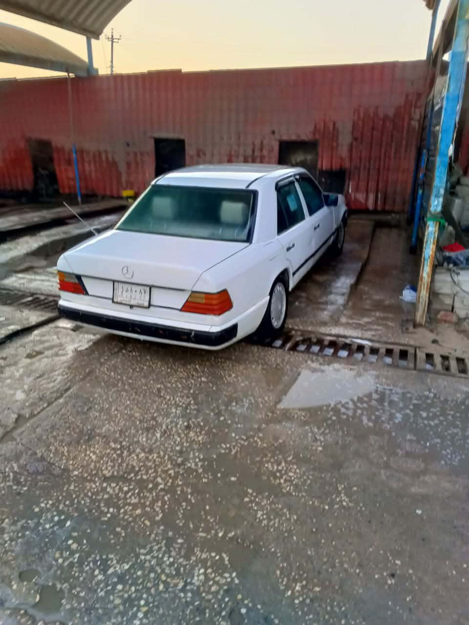 سلام عليكم مارسيدس مكينه محوره بطه رقم امبار راعيه موجود ابغداد السياره جاهزه دوشمه جديده نصبته حلوه تخم تاير جديد بيع او مراوس السعر ٣٥ او بيه مجال ماكن السياره كربلاء طويريج الرقم صاحب السياره ***********
