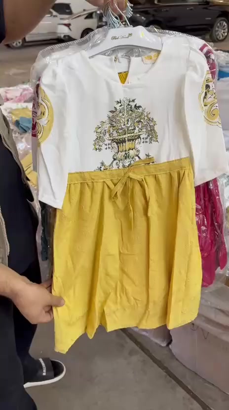 بدله بناتي 
قياسات 4.12
سعر درزن 57 .✅


**إذا كنت صاحب هذا الإعلان وتريد حذفه لأي سبب، رجاءا أرسل رسالة إلى الدعم الفني**