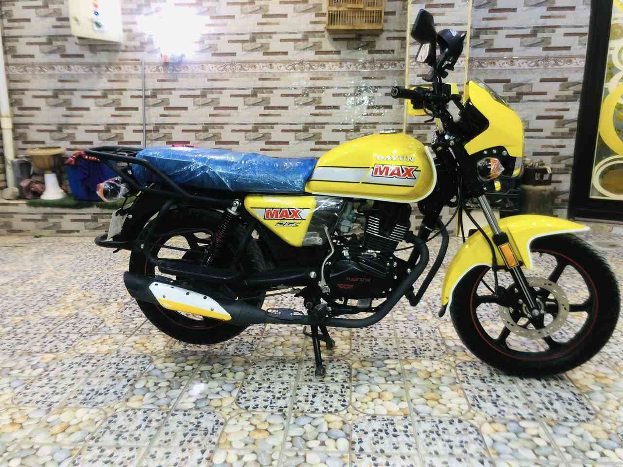 دايون ماكس نفخ
موديل2023 🫴
الون ليموني مميز 🟡
اوراق اصولي مكفوله 
مكينه ناعمه خرسه برغي مامفتوح 
كهربائيات كامله 
دبل اشاره من الشركه بلادي
لايت زنون 
الدراجه كدامك النظافه فول 💯✅
السعر / خاص 
مكاني الناصريه /قلعه سكر 
رقم المبايل ☎️
***********
