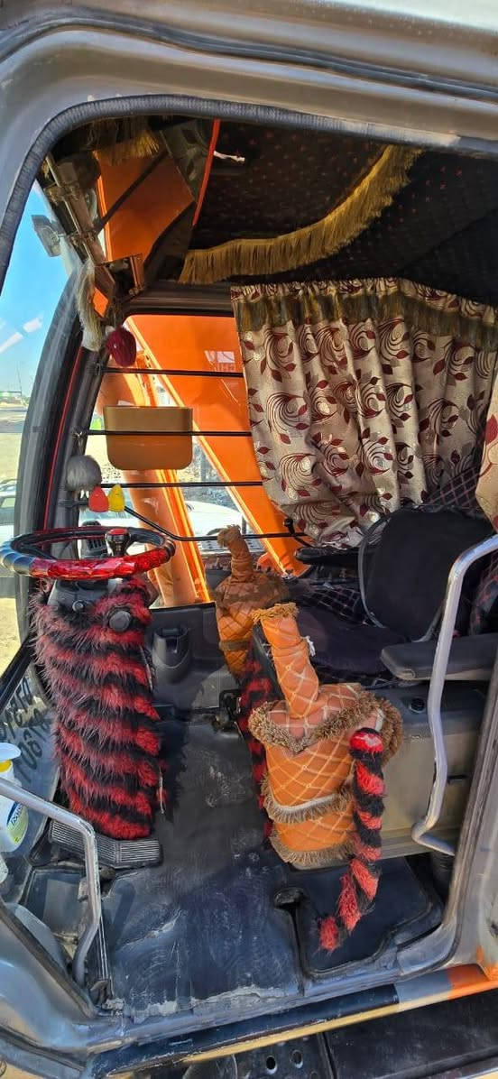 سلام عليكم

حفاره هيتاشي موديل 2004. رقم اربيل ماناقصها ايشي جاهزه للعمل

مابيها لا كسر ولا فطر ولا تبخير لاتنقيص تبريد شغال كهربائيات كلها شغاله
سعرهاا 3 و75. ثلاث دفار و خمسه وسبعين ورقه وبيها مجال 

للستفسار ; ***********
