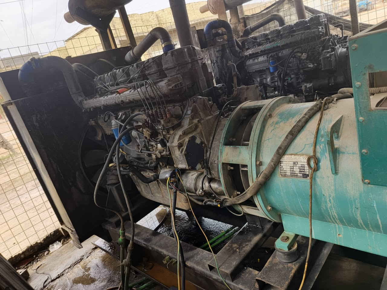 سلام عليكم مكاين للبيع سكانيا 124 راس توليد 350 مكاين خير من الله (اتصال ***********)
