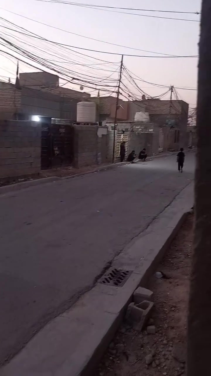دار للبيع مساحه 90م بيت جاهز الكماليه حي الزهراء خلف السوك للتواصل *********** يوجد واتساب
