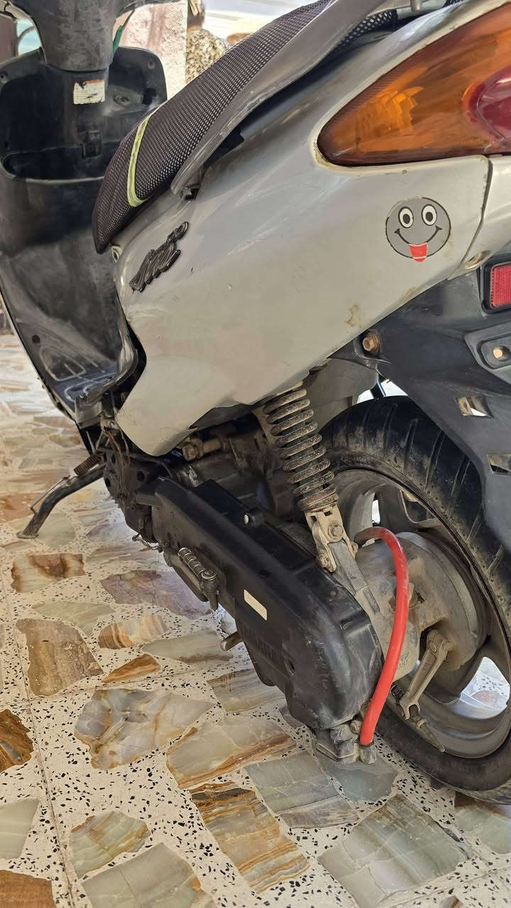 دراجه اكزز للبيع محرك مامفتوح كهربائيات كلها شغاله سلف من اول نكره تشتغل دراجه لايت امامي خلفي شغال باتري جديد قبل يوم اشتريته الاستنده بيها حساس من تنزلها تطفي وحدها سعره 200وبيها مجال قليل حك جيه لعنوان بابل حي المهندسين قرب مدينه العاب ارض بابل للتواصل ***********
