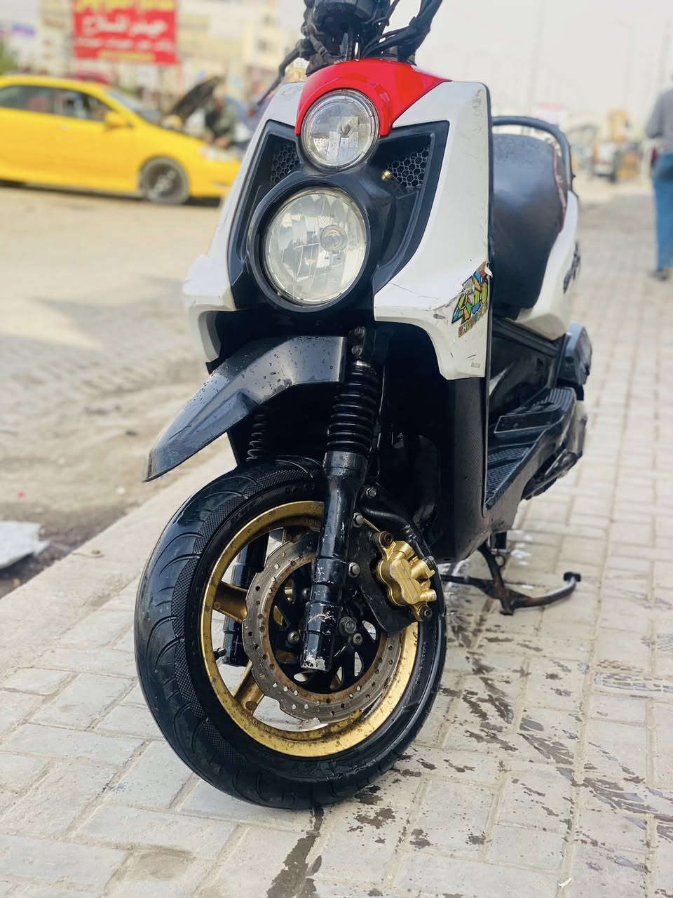 سلام عليكم دراجة جبلي نضيفة مكينة مكفولة بيهة نقص واقية صالنصة و بكلايت دراجة خير من الله سعر 700 بيهة مجال 
الرقم ***********
