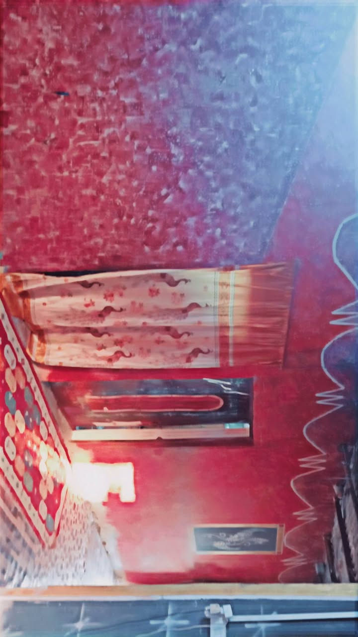 السلام عليكم البيع البيت ديوانيه غرفتين وصاله حمامات دخليه خارجي + قطعه السعر ٢٠مليون رقم***********عنوان معارض زبير مقبيل صحفيان
