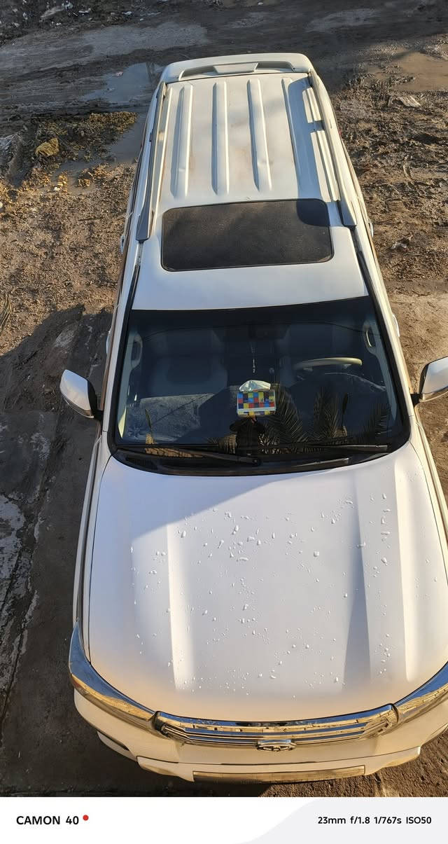 السلام عليكم تيوتا لاند كروزر لبيع مديل2009 محدث 2015 مكينه وكير واكسن وحداده مكفولة رقم جديد إنكليزي السيارة مصبوغة عام سيارة جديدة مابيه أي نقص السيارة بسمي تحويل ثاني يوم هزه جديدة مكان السياره  بغداد سبع البور السعر 230وبيه مجال  
***********
