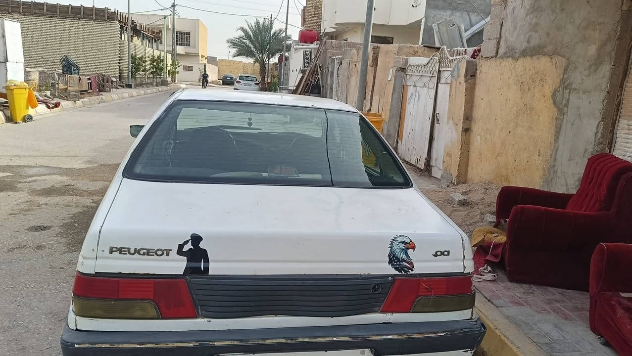 سلام عليكم سياره بيجو روى 2009 سياره حاوه جاهزه كير أو محرك او حدايه كلشي بيهه حلو رقم ألماني او راعيهه موجود او مسؤول عن سرقه او عشائر السعر 16 او بيهه مجال قليل او الوحه الخلفيه مفقوده الرقم ***********
