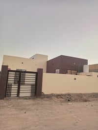 بيت • ٢٥٠م • مقابيل قريت الغدير