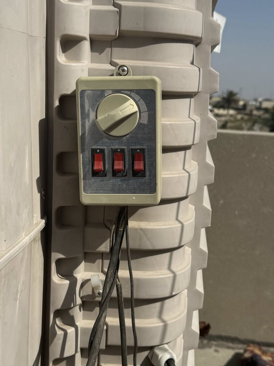 السلام عليكم مبرده استعمالها شهرين فقط اشتريناها من كراده السعر 600الف 
وهاي ساحبة الحجم 80 السعر 100الف لاستفسار الاتصال ع هذا الرقم ‭0777 560 9771‬
