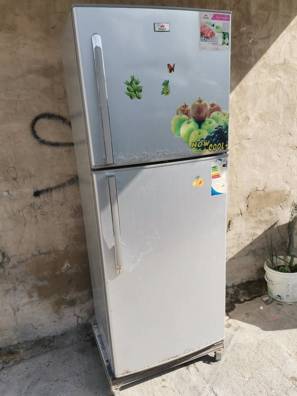 ثلاجه للبيع 150 ***********
