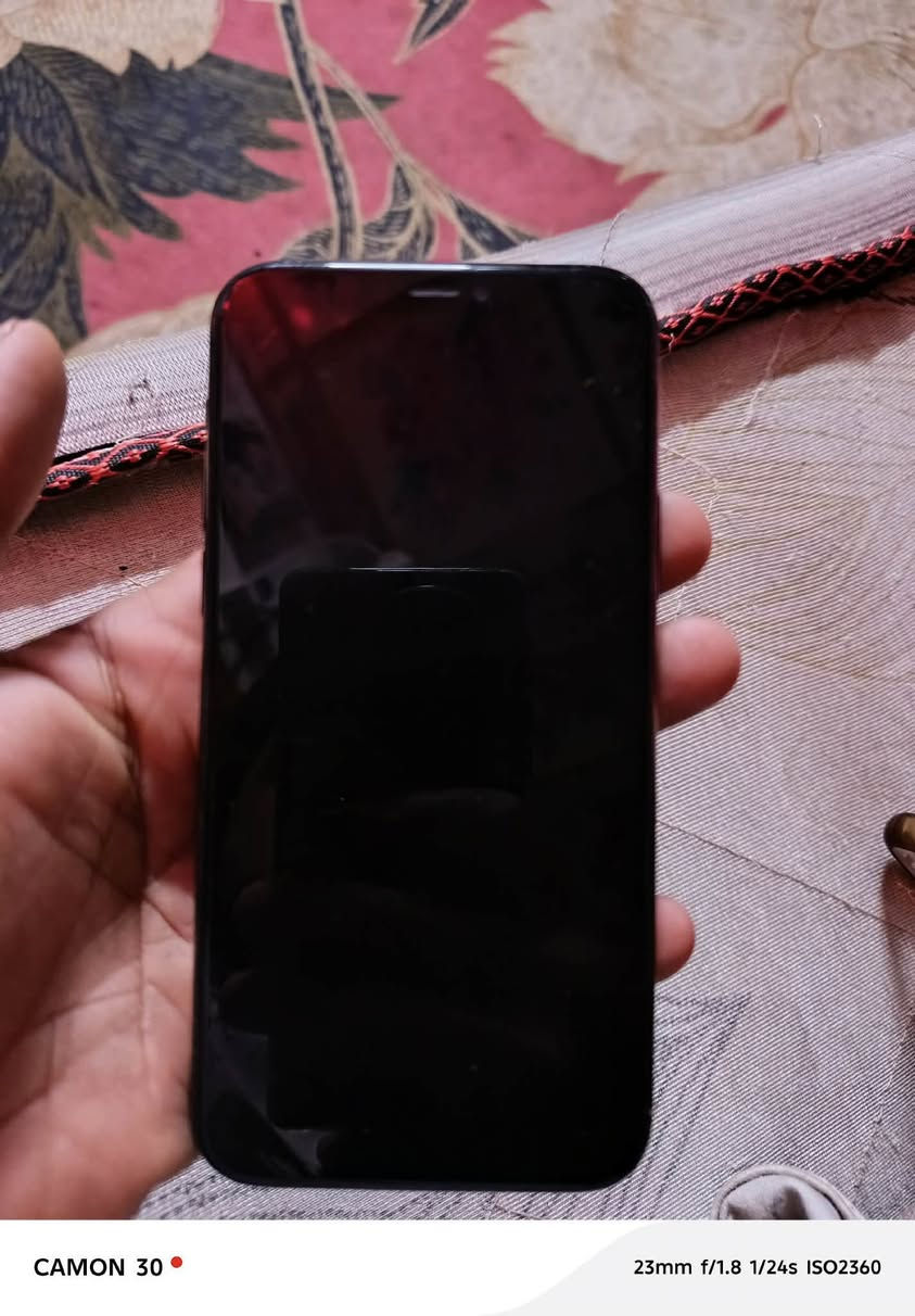 سلام عليكم  آيفون 11برو برو برو رجااا سمع يلا ترسل أيفون ١١برو بطاريه مبدله الله وكيلك لصليه مأخذه ٧٥ شاشه اصليه مالته كلشي ما مبدل بس بطاريه ضهر مالته مفطر. مبايل تصال شغال شريحه وحده مبايل نضيف اخو جديد الله وكيلك انضف من صوره سعر ٢٣٠مكاني نجف حي مكرمه تصل ودلل ***********
