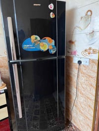 ثلاجة • ما تحتاج تصليح • للبيع