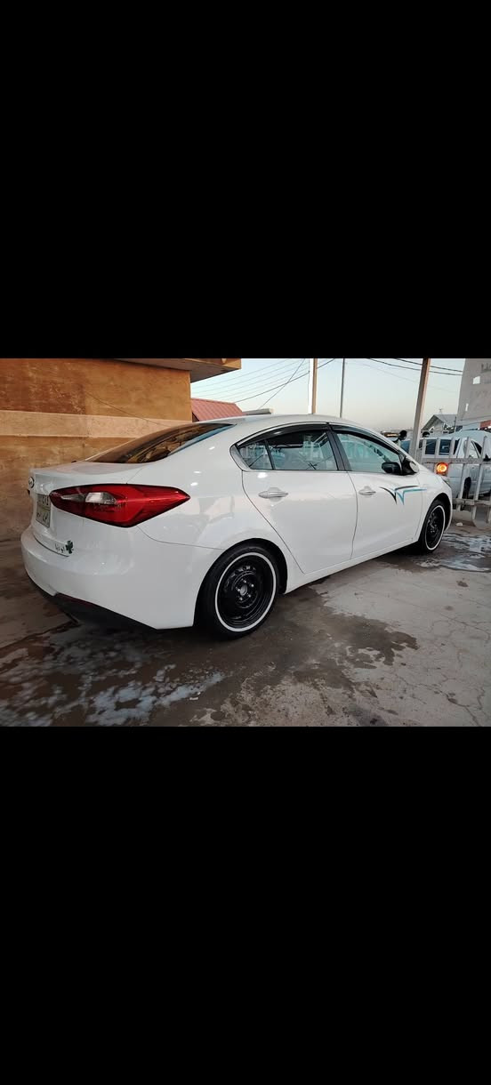 السلام عليكم تحيه طيبه
سيراتو 2014 شكل ال15 فول مواصفات VIB  اعلئ فئه السيراتو بصمه جلد قطعتين تبريد مقاعد تدفئه بلستيرن وبعد بيها هواي مواصفات محرك 1600 ممفتوح  رقم اربيل تحويل او وكاله حاضر مكينه وكير وتبريد مكفولات حداديه ستوني منزلها امامي وخلفي سياره جاهزه الف ماذب عليها بيه منظومة زنون وكاله OMG بلجكتورات كذالك سياره مدوشمه عاام كشنات وكاعيه سفاري تخم تاير وتخم ويل15 جدد باتري بلكارتون سياره بيها باب السايق مبدل اصلي والخلفه بي نص صبغ ومكانات بارد سعرها 115 وبيها مجال شي بسيط مكاني نجف قرية الغدير *********** ممتواجد علنت اتصل وبخدمتك
