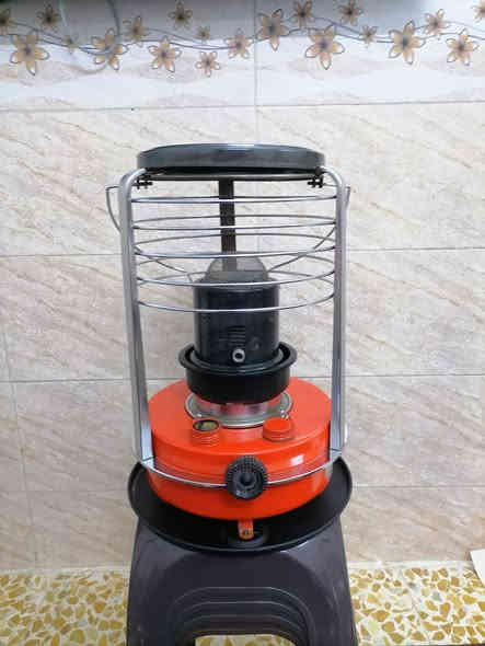 السلام عليكم ورحمة الله وبركاته جبنالكم تحفه فنيه من اندر النوادر صوبه سانيو قديمه مل ثمانينات شرط الشغل شرط النظافه كامله ما بيها نقص او عيب للبيع السعر خاص مكان موصل يوجد توصيل كافه محافظة العراق وهذا رقمي *********** موجود واتساب علا هذا الرقم
