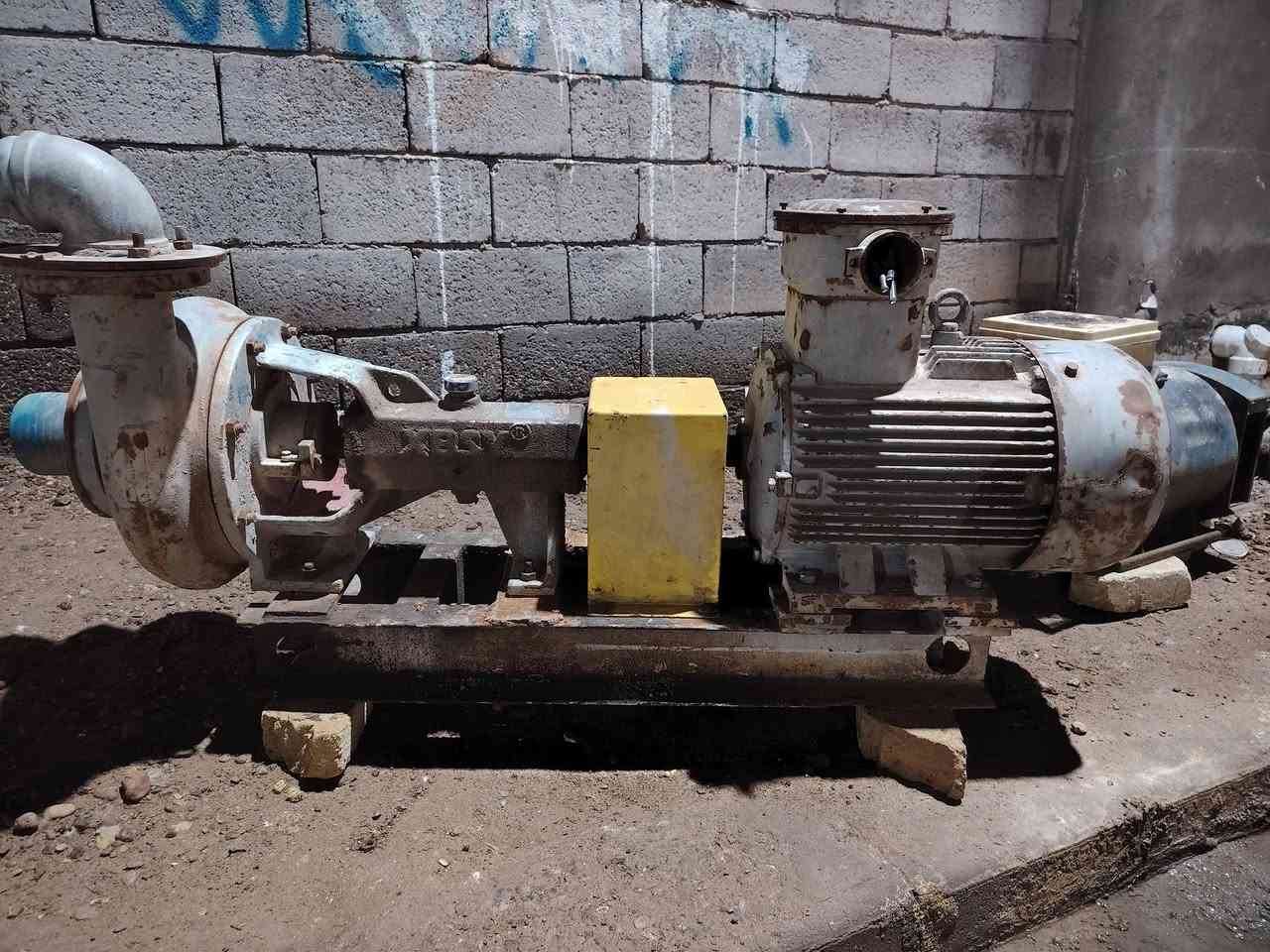 ماطور ٤في٤ ١٥حصان ضقط عالي جبنه مو بكن مسيان قضا علي شرقي ***********
