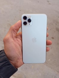 آيفون ١١ برو ماكس للبيع أو مراوس بغير جهاز   ذاكره ٢٥٦ ب١٠٠ مبدله اصلي...