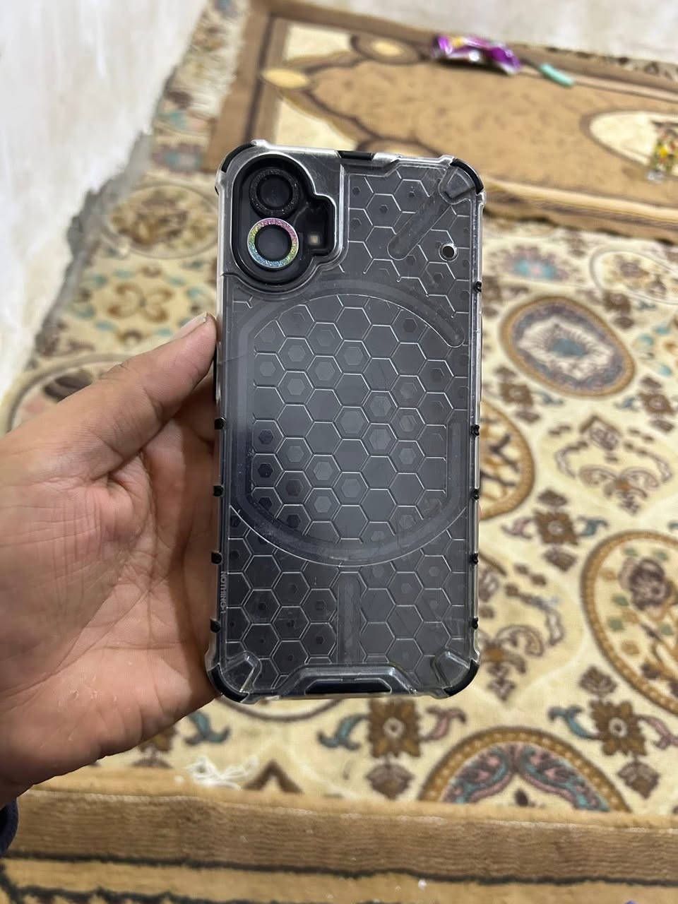 جهاز Nothing Phone (1)ذاكرته 256مكفول من كلشي فقط فطر بظهر بدون ملحقات مكاني نجف استفسار خاص او واتساب..*********** سعر 165
