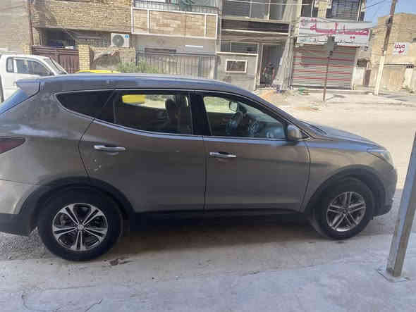 سلام عليكم سنتافية 2018م                                           مكينه 4                                                                                          صور الحادث مرفقه ومكان صبغ جارد 
سعر 135
***********
ملاحضه 
صبغ على كد شبر فوك جنطه
