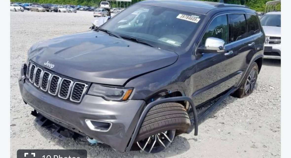 السلام عليكم ورحمة الله
وارد امريكي فقط حادثه الي بلصوره فقط بنيد مبدل 
ممصوره فقط صور الحادث بدون ايرباك السياره مبيه نقص ابد 
كير ومكينه مكفولات 
للبيع جيب لمتدد

رقم بغداد  

المحرك : V6.  3.6L  

السياره ماشيه 130 الف كيلو 

المواصفات : 

* نظام تحذير عند تجاوز السرعة المحددة. 

* المرايا الجانبية قابلة للطي كهربائيا

* سقف بانوراما 

* شاشه كبيرة 

* نظام الخرائط (GPS) .

* كاميرا خافيه دواره

* المصابيح الأمامية زنون LEB مع لد نهاري

* دخول ذكي. 

* بصمة 

* تشغيل عن بعد .

* الصندوق الخلفيي كهربائي . .

* ذاكرة لحفظ وضعيات الجلوس للسائق. 

* المقاعدالأمامية كهربائي.

* المقاعد الأمامية  تبريد وتدفئة .

* مقود السائق هيتر مع فول تحكم

*حساسات خلفيه

* دمام خلفي

* رادار خلفي يمنع التصادم

* نظام ايكو اقتصادي

* نظام اطفاء المحرك عند الزدحامات

* نظام سبورت

* نظام مانع النزلاق

* نظام تثبيت السرعه

* ماوس تحديد الوضعيات القيادة

 *بعد بيه مواصفات ممذكوره 

السعر 245 
***********

مكان السيارة المسيب
