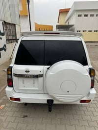 نيسان باترول 2008مزاد وزاره الداخليه  اوراقها كاملها وترقيم عليك السيا...