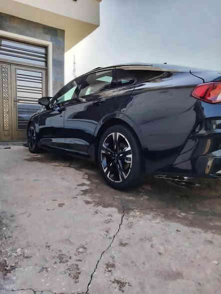 السلام عليكم K5 موديل 22 جيتي لاين فول موصفات بنوراما رادارات جانبي امامي خلفي كامره خلفيه سياره جديده ماشيه 60 الف بعدها لوك بدون صبغ بارد بدون تبديل بدون ايرباك بدون ايرباك جاهزه برغي نقص ماكو بسمي ثاني يوم احول العنوان بغداد السعر178 تليفون ***********
