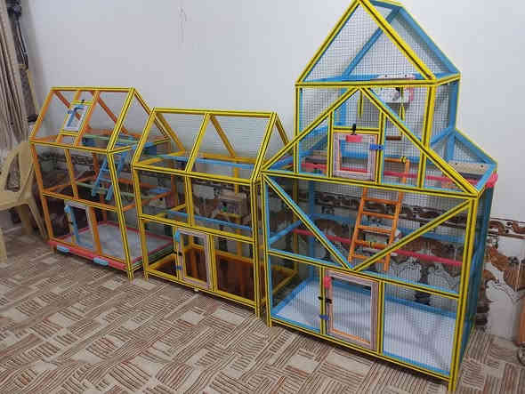 اللهم صلي على محمد وآل محمد اقفاص شغل تسكام تصميم غربي درجه اولى قاعده كيبون تور مغلون مع محتوياته مجر للتنضيف يصلح لكافه الطيور القياسات والسعر بالتعليقات النجف شارع المطار ***********
