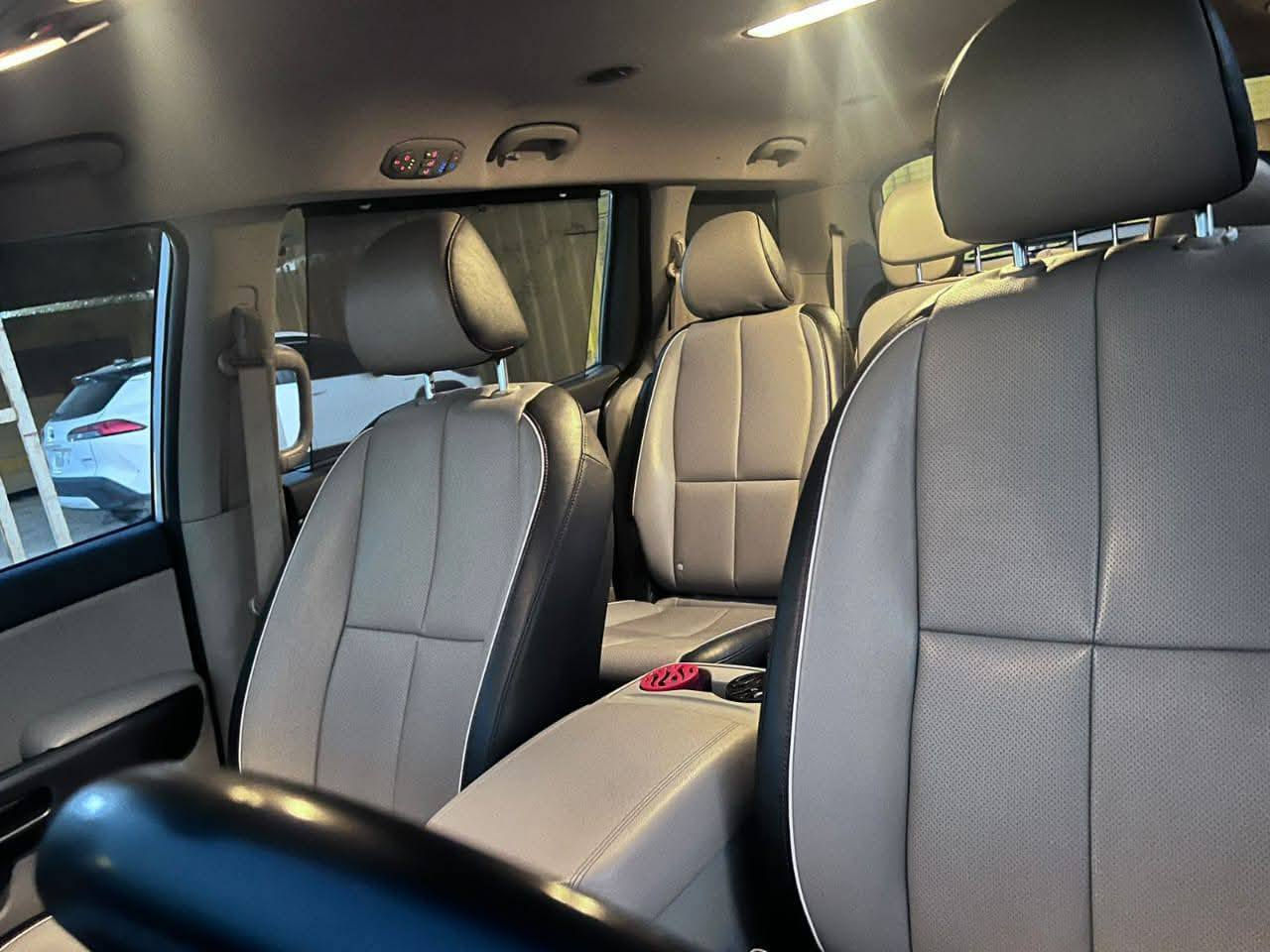 سلام عليكم كيا سيدونه 2020وارد امريكي فول مواصفات ماعده الفتحه ضربه  موضحه بصوره وشغله بارد جوملغ وباب عله البارد وباقه كفاله سياره جديده ماشيه ١١٠ البيع السعر 230بيها مجال حك جيه عنونها رميثة الاستفار تصال عله الارقام تاليه ***********
***********
