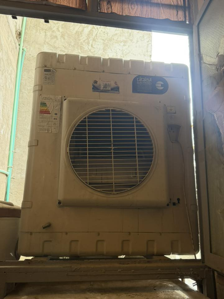 سلا عليكم اخوان البيع تبريد توسوت موسمين مشتغل نضيف وشغال مبرده ايرانيه جديده مشتغله 3 اشهر فقط 
السعر ثنينهن 400 الف مكاني زعفرانيه نهايت شارع المعهد 
*********** بي واتساب
