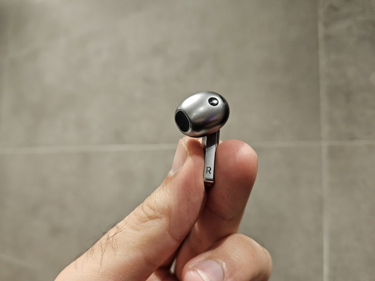 سماعات سامسونك (Galaxy Buds 3) مستعملة لمدة 3 اشهر. 

السعر 100 الف 

***********

الموقع: بغداد الكرادة
