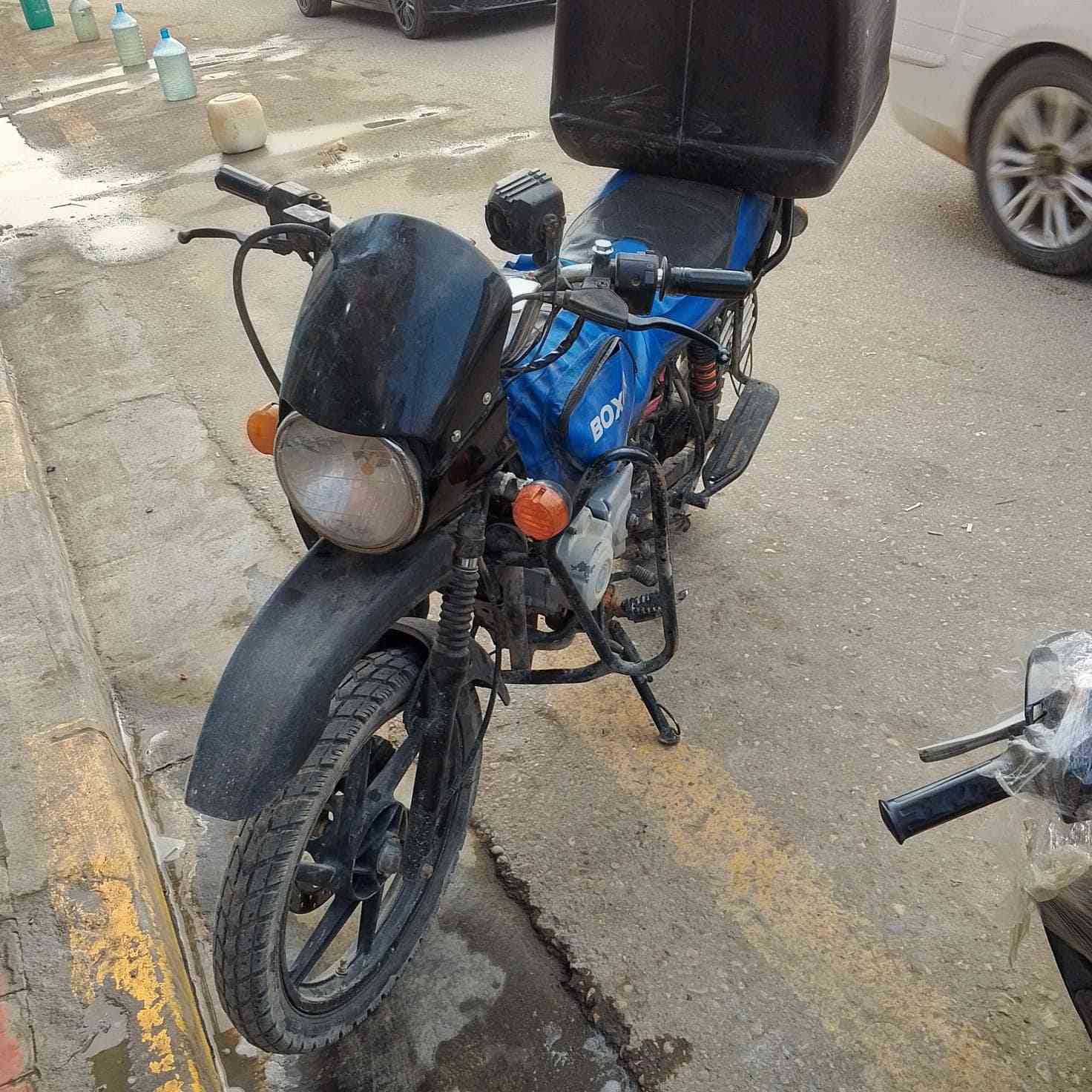 سلام عليكم دراجه بوكسر للبيع الدراجه نظيفه السعر 1500 وبيها مجال بسيط واي استفسار موجود ع واتساب او ع رصيد ***********
