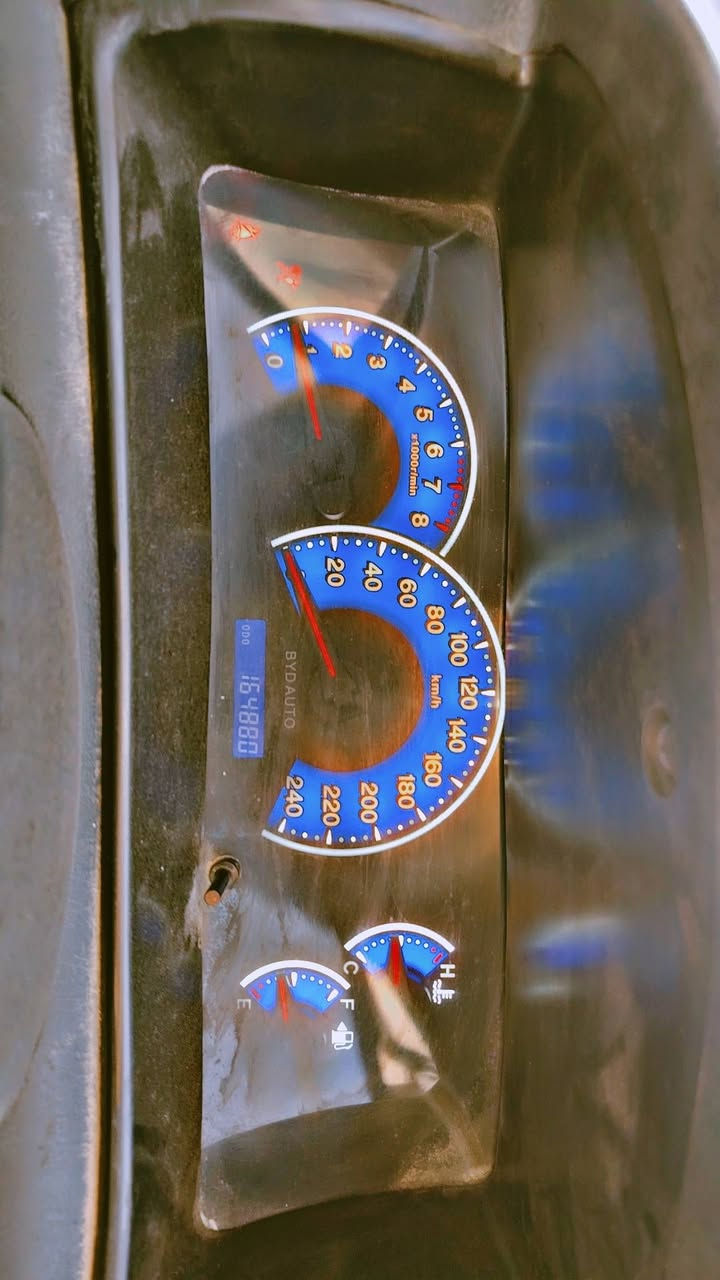 بيويدي موديل 2019حره مكينه وكير خير من الله مكينه بلاديه بارد بلجاملغ وبلباب بارد قليل كله كدامكم كامله مجرد تروح تداور ورقام جدد. اريد سياره خصوصي الي عنده اروسه حسب القناعه معروضه 74بيه مجال قليل رقم *********** مكاني بابل مركز ومشايه 16الف كدامكم العداد
