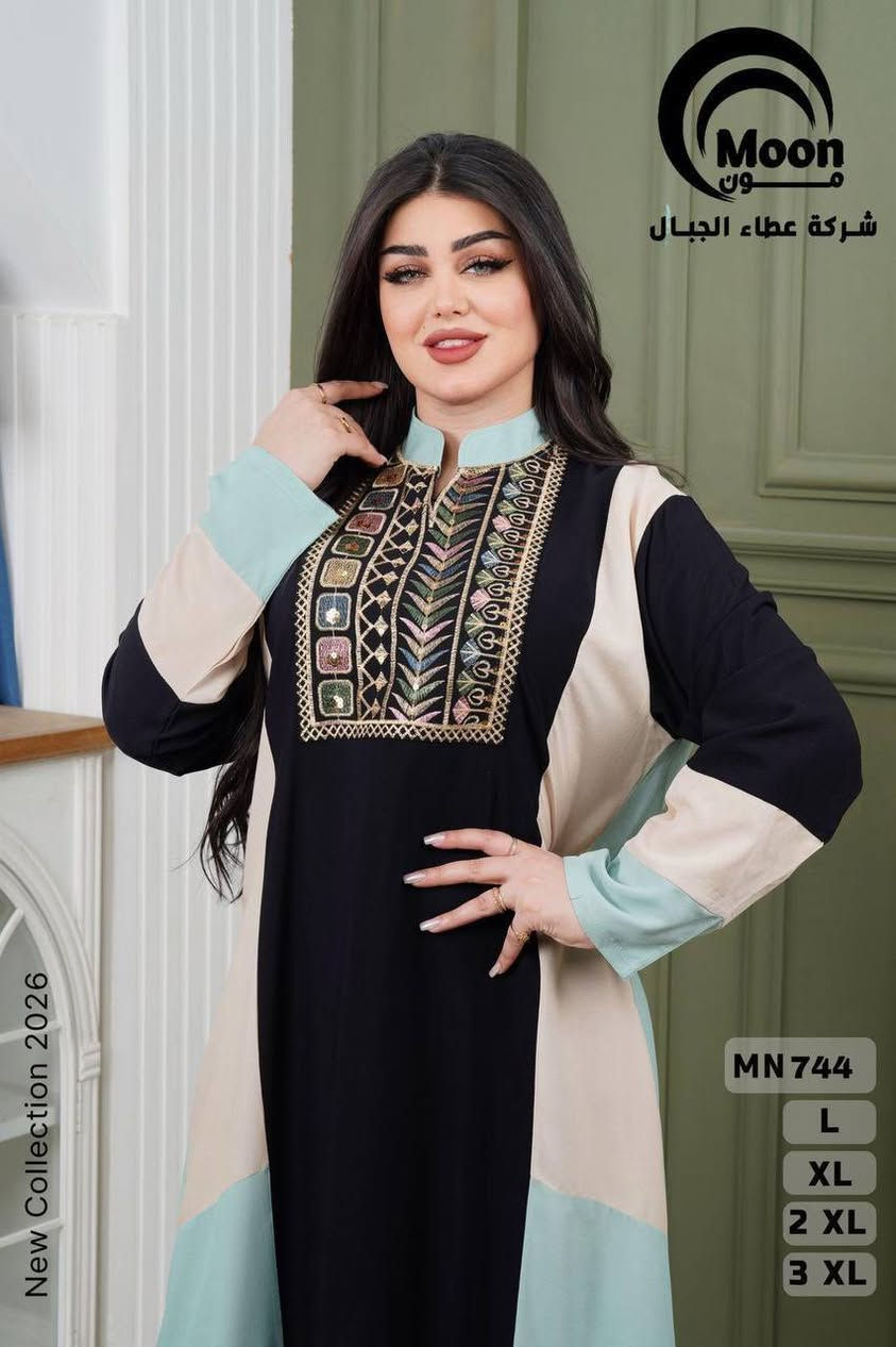 كلابيه كشمير تطريز وكلوش 
القياسات L XL XXL 3XL
كل درزن بي من 4 ألوان إلى 6 الوان 
السعر125
للحجز واتس اب ***********
