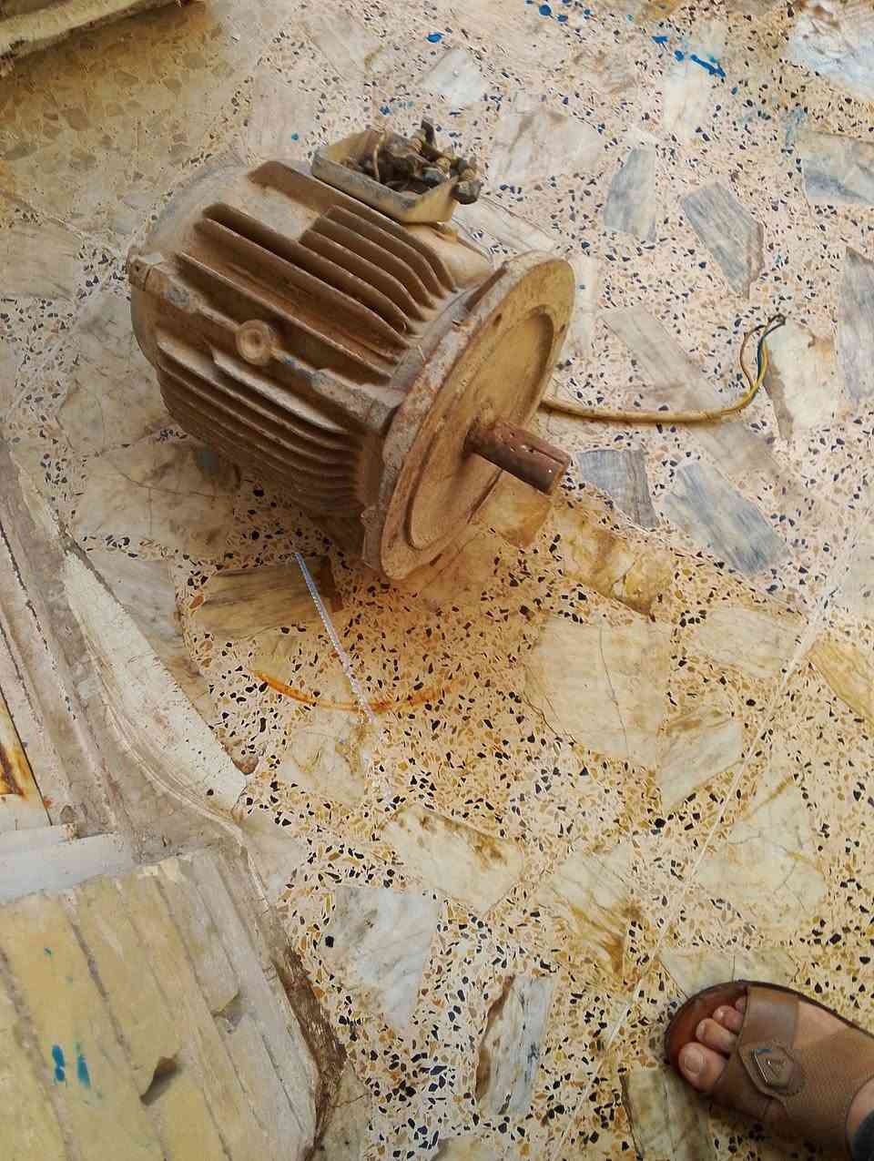 هذه ماطور سبع ونص شغال عل بلاد لبيع ***********
