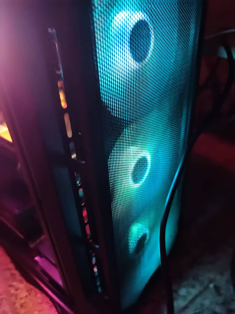 🎮 للبيع PC Gaming

✅ Xeon E5-2667 v4 (8C/16T)
✅ RX 580 8GB + GT 1030 2GB
✅ RAM 16GB DDR4
✅ SSD 256GB + HDD 500GB
✅ X99 Gaming
✅ تبريد مائي RGB
✅ باور 550W 80+ Bronze
✅ كيس RGB زجاجي

💰 السعر: 450,000 دينار
📌 قابل للتفاوض

📍 بغداد - مدينة الصدر
🚚 التوصيل متوفر

📞 ***********

