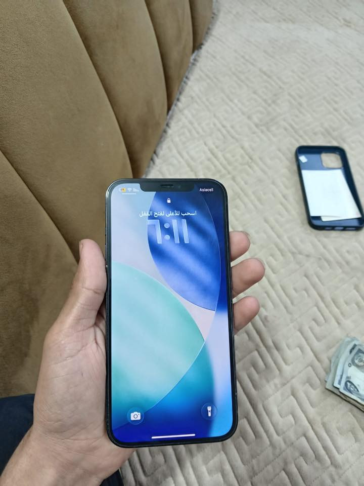 أيفون12 برو ماكس ذاكره 256 بطاريه 79 اعتبره فاتحه بيدك من كارتونه ممبدل بي شي مع ضمان5ايام نضافه 100‎%‎ كامل ملحقاته  وتر بروف عل حاسبه كله نورمل حته الكارتونه مالته موجوده تفحص الكارتونه ويا المبايل الايمي مطابق اي واحد يكلك مفتوح تاخذه وتروح 
مكاني بغداد 
السعر550 الف  
*********** واتساب
